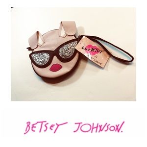 NEW Betsey Johnson Coin Purse Wristlet Pink Piglet Kiss Lips Sunglasses
